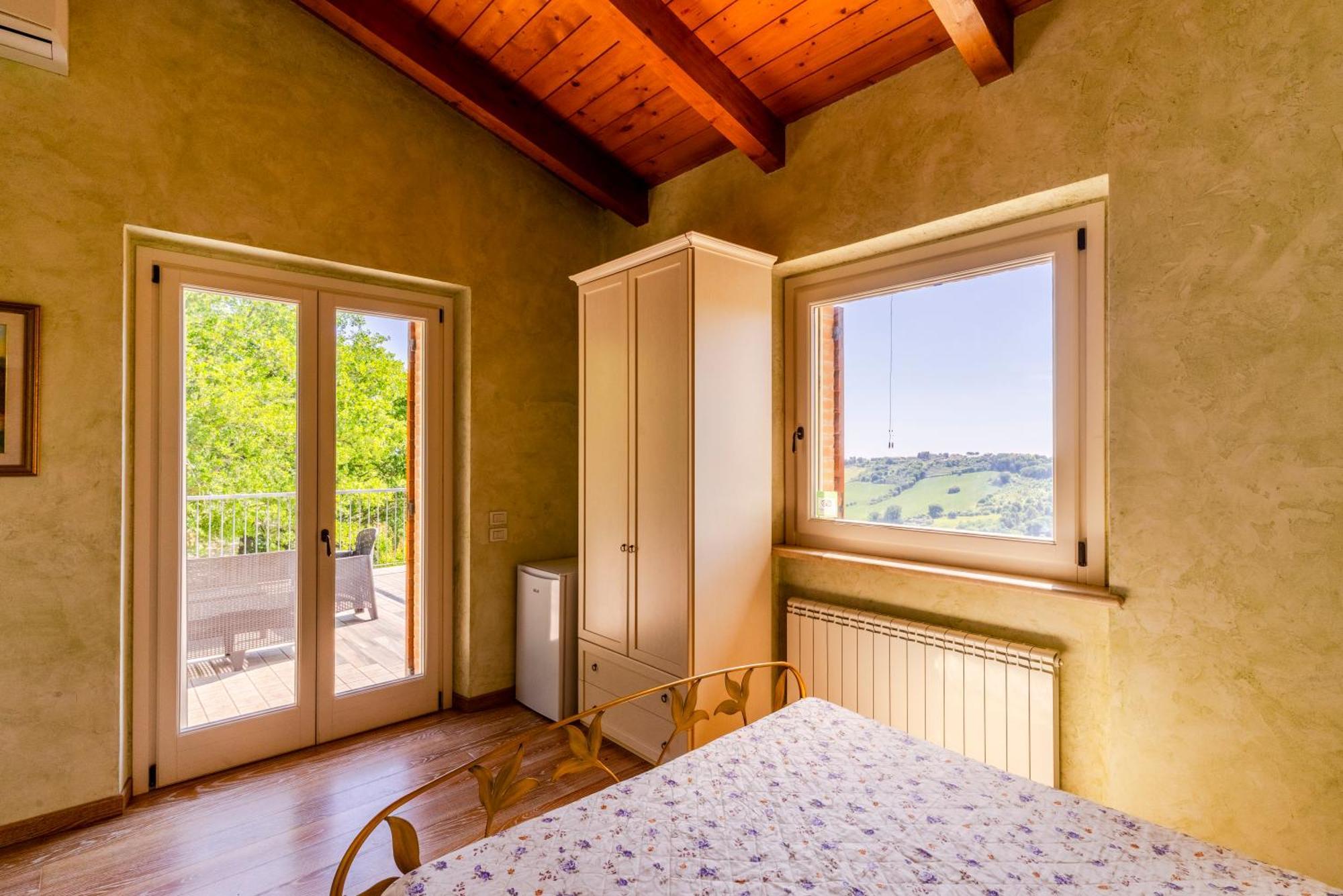 Casa Jo - Country Home With Sea View And 3 Private Ensuite Rooms Lapedona Exteriör bild