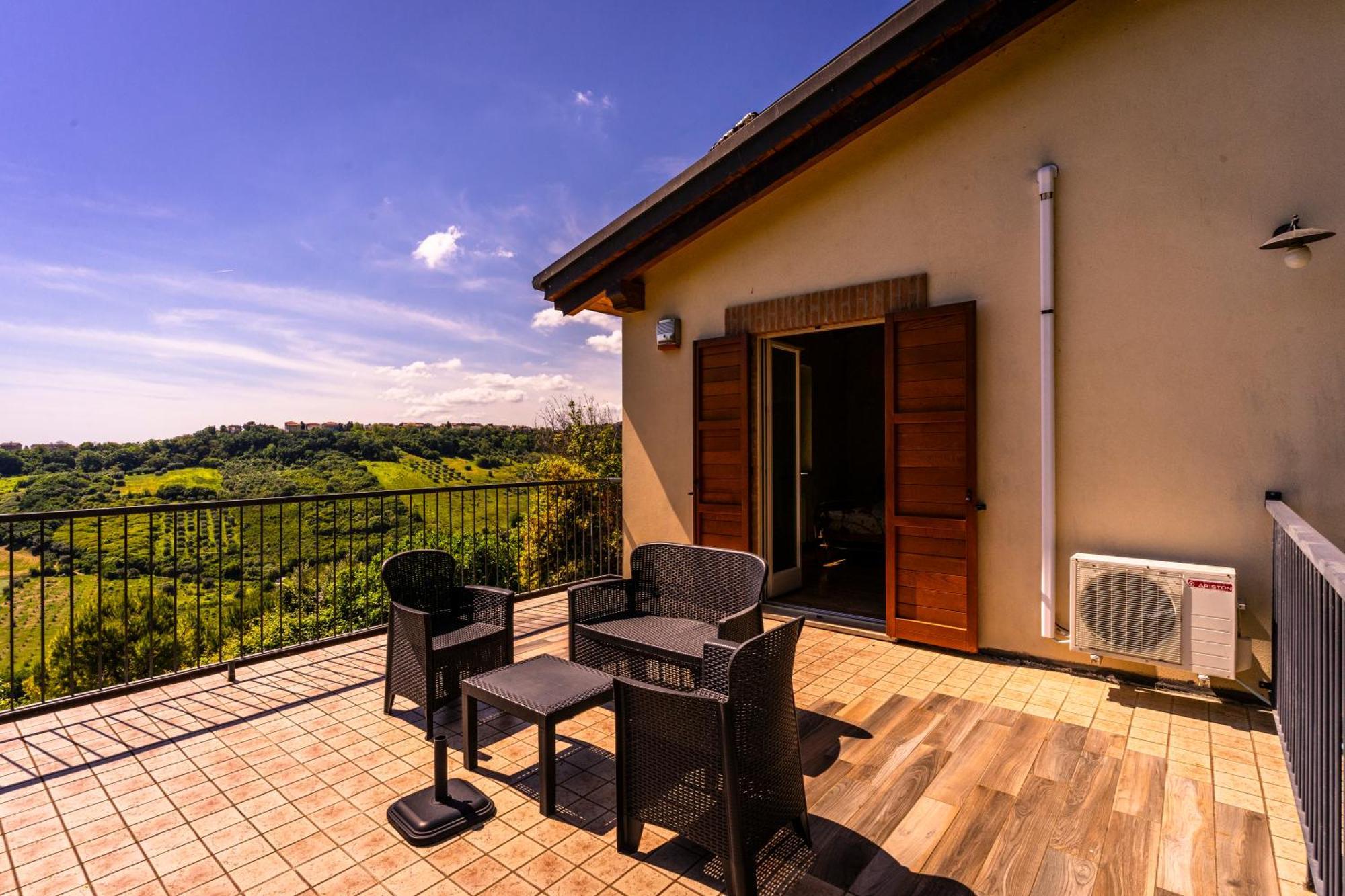 Casa Jo - Country Home With Sea View And 3 Private Ensuite Rooms Lapedona Exteriör bild